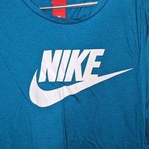 💙Nike t shirt